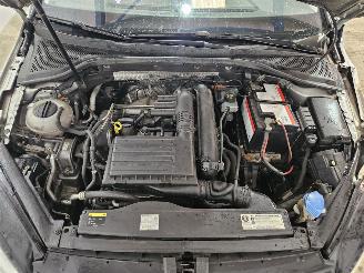 Volkswagen Golf 1.2 TSI 16V Hatchback  Benzine 1.197cc 63kW (86pk) FWD picture 10