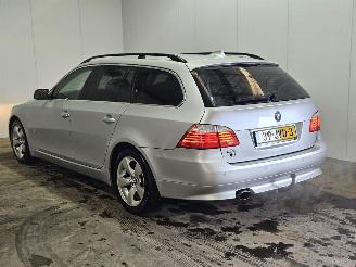 Schadeauto BMW 5-serie 520i 16V Combi/o  Benzine 1.995cc 125kW (170pk) RWD 2009/9