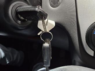 Kia Cee d 1.4 CVVT 16V Hatchback 4Dr Benzine 1.396cc 66kW (90pk) FWD picture 15