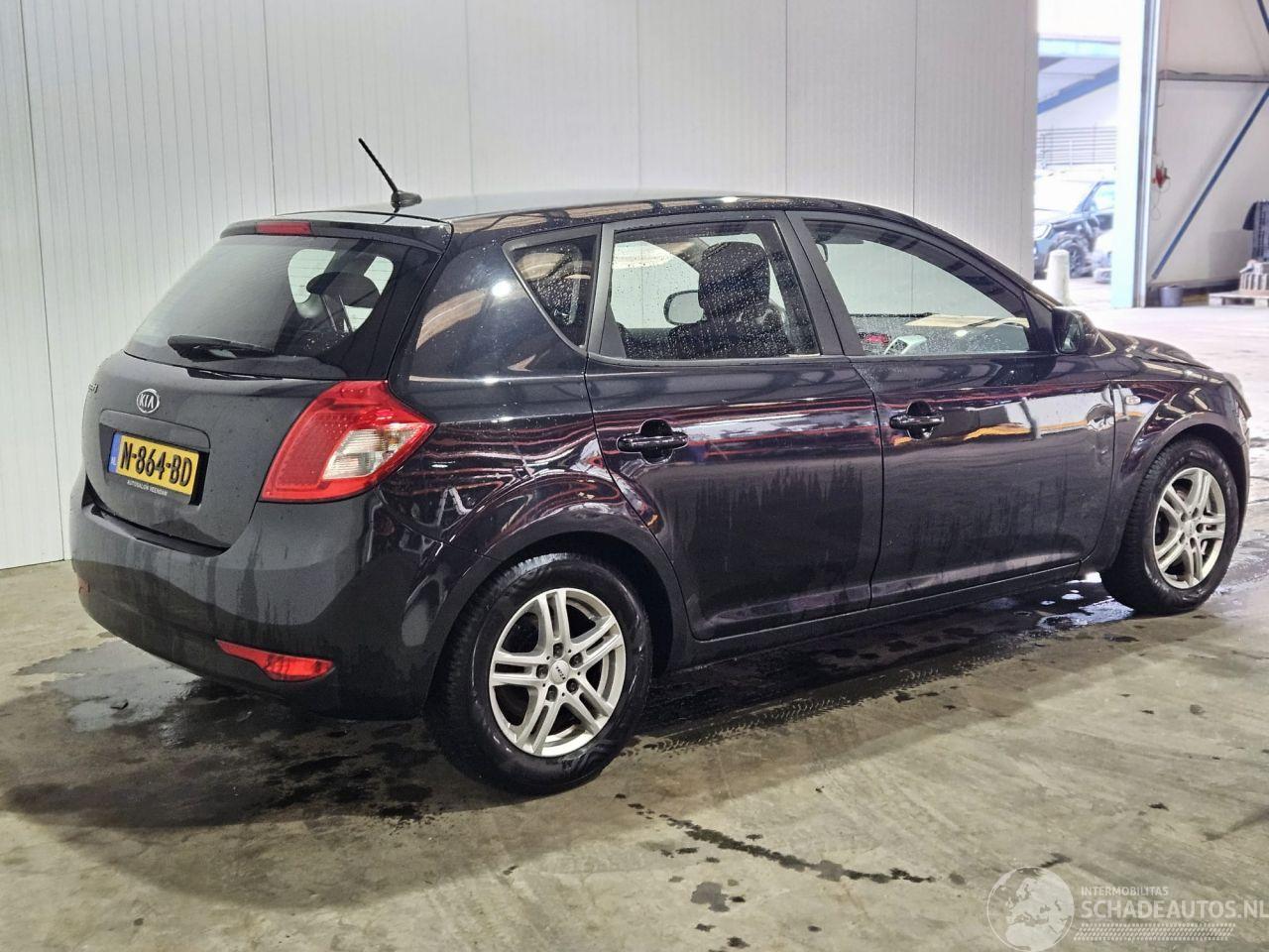 Kia Cee d 1.4 CVVT 16V Hatchback 4Dr Benzine 1.396cc 66kW (90pk) FWD