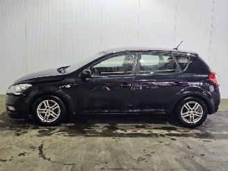 Kia Cee d 1.4 CVVT 16V Hatchback 4Dr Benzine 1.396cc 66kW (90pk) FWD picture 6