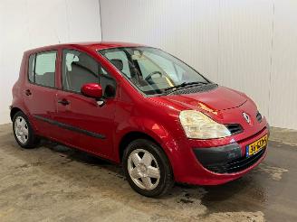 Schadeauto Renault Modus 1.2 16V TCE 100 MPV  Benzine 1.149cc 74kW (101pk) FWD 2008/9
