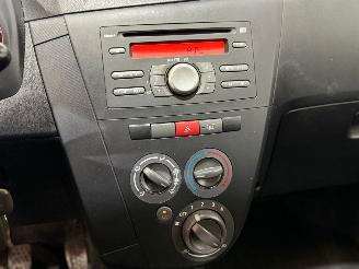 Daihatsu Cuore 1.0 12V DVVT Hatchback  Benzine 998cc 51kW (69pk) FWD picture 12