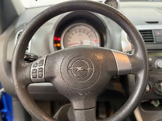 Opel Agila 1.0 12V MPV  Benzine 996cc 50kW (68pk) FWD picture 12