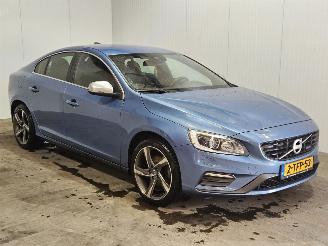 krockskadad bil auto Volvo S-60 R-Design 1.6 DRIVe,D2 AUT Sedan 4Dr Diesel 1.560cc 84kW (114pk) FWD 2014/1