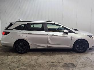 Opel Astra SPORTS TOURER 1.6 CDTI 110 16V Combi/o  Diesel 1.598cc 81kW (110pk) FWD picture 6