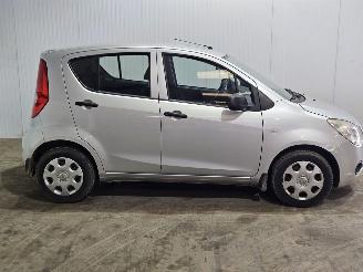 Opel Agila 1.0 12V MPV  Benzine 996cc 50kW (68pk) FWD picture 2