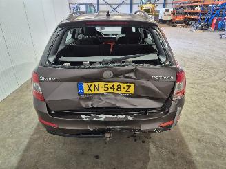 Skoda Octavia 1.6 TDI GreenTec 16V Combi/o 4Dr Diesel 1.598cc 77kW (105pk) FWD picture 4