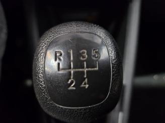 Kia Venga 1.4 CVVT 16V MPV  Benzine 1.396cc 66kW (90pk) FWD picture 10