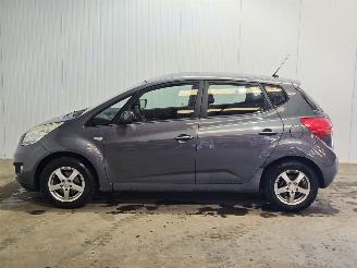 Kia Venga 1.4 CVVT 16V MPV  Benzine 1.396cc 66kW (90pk) FWD picture 6