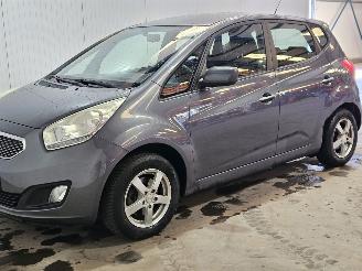 Kia Venga 1.4 CVVT 16V MPV  Benzine 1.396cc 66kW (90pk) FWD picture 5