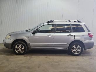Mitsubishi Outlander 2.0 16V 4x2 SUV  Benzine 1.997cc 100kW (136pk) FWD picture 12