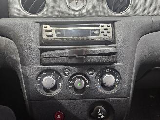 Mitsubishi Outlander 2.0 16V 4x2 SUV  Benzine 1.997cc 100kW (136pk) FWD picture 10