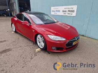 Vrakbiler auto Tesla Model S Model S, Liftback, 2012 / 2026 70D 2016/3