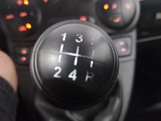 Fiat 500 0.9 TwinAir 85 Hatchback  Benzine 875cc 63kW (86pk) FWD picture 14