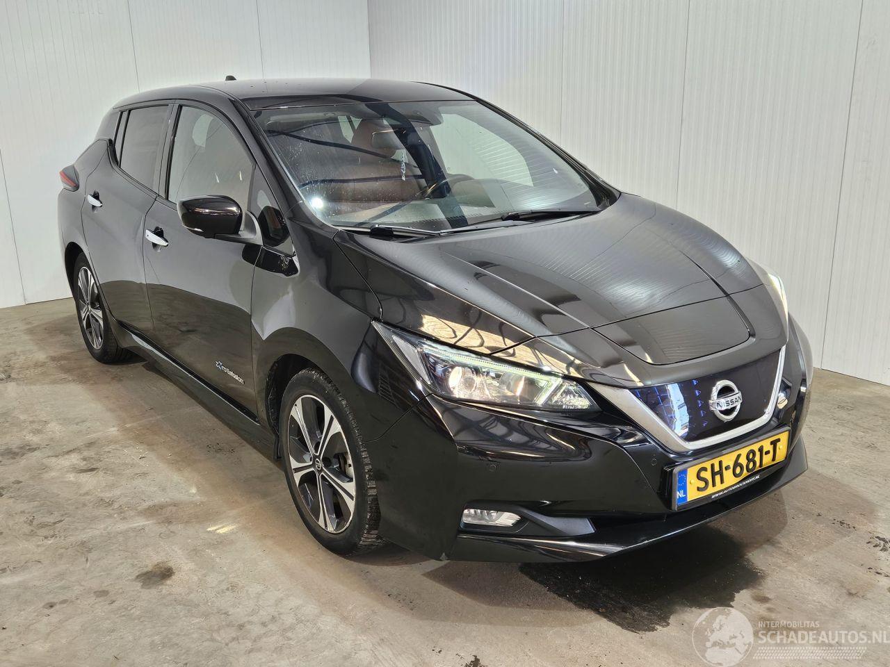 Nissan Leaf 39/40kWh Hatchback  Elektrisch  110kW (150pk) FWD