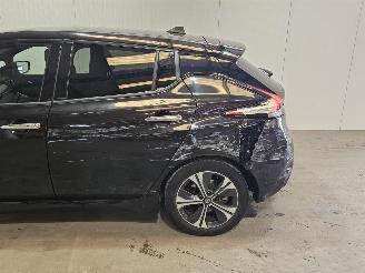 Nissan Leaf 39/40kWh Hatchback  Elektrisch  110kW (150pk) FWD picture 7