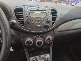 Hyundai I-10 1.0i 12V Hatchback  Benzine 998cc 51kW (69pk) FWD picture 10