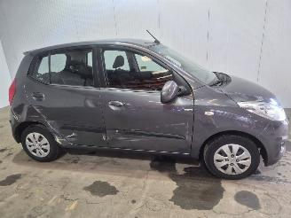Hyundai I-10 1.0i 12V Hatchback  Benzine 998cc 51kW (69pk) FWD picture 2