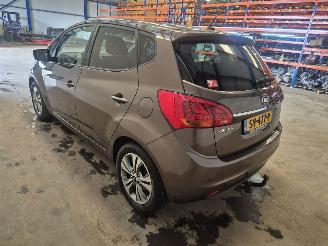 Kia Venga 1.4 CVVT 16V MPV  Benzine 1.396cc 66kW (90pk) FWD picture 5