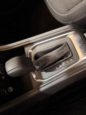Renault Captur E-TECH HYBRID picture 14