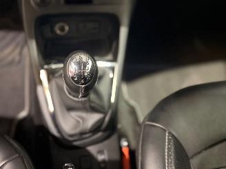 Renault Captur 0.9 Energy TCE 12V SUV picture 13