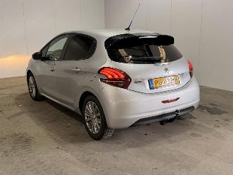 Unfallwagen Peugeot 208 1.6 Blue HDi 75 2017/6