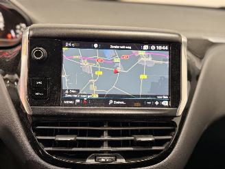 Peugeot 208 1.6 Blue HDi 75 picture 16