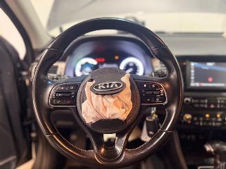 Kia Niro 1.6 GDI Hybrid SUV picture 17