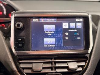 Peugeot 208 1.0 Vti 12V PureTech Hatchback  Benzine picture 13