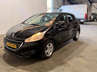 Peugeot 208 1.0 Vti 12V PureTech Hatchback  Benzine picture 8
