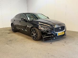krockskadad bil auto Jaguar XE 2.0 D Corporate Edition R-Sport 2016/10