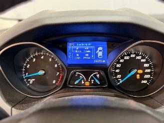 Ford Focus 1.6 EcoBoost Lease Titanium picture 11