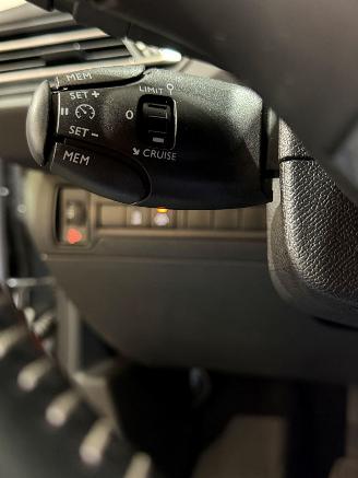 Peugeot 308 1.2 Puretech Blue Lease Executive picture 17