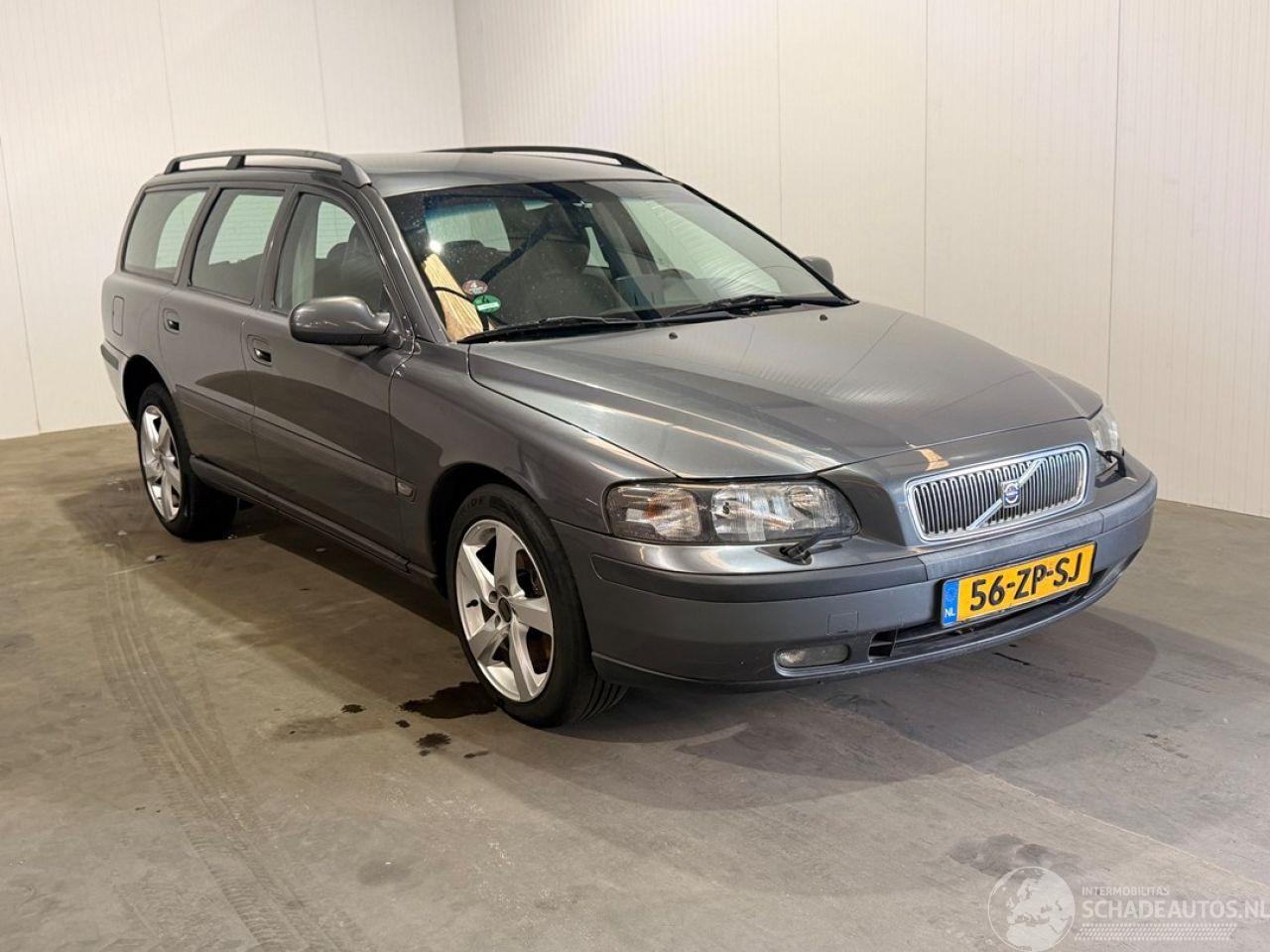 Volvo V-70 2.4 D5 AWD Geartronic C.L.