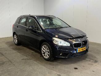 skadebil auto BMW 2-serie 220i Essential 2015/6