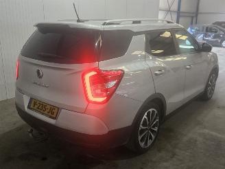 Ssang yong  XLV 1.6 e-XDi 16V 2WD SUV  Diesel 1.597cc 85kW (116pk) FWD picture 7