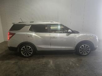 Ssang yong  XLV 1.6 e-XDi 16V 2WD SUV  Diesel 1.597cc 85kW (116pk) FWD picture 8