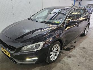 Volvo V-60 2.0 D3 20V Combi/o  Diesel 1.984cc 120kW (163pk) FWD picture 3