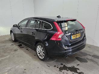 krockskadad bil auto Volvo V-60 2.0 D3 20V Combi/o  Diesel 1.984cc 120kW (163pk) FWD 2013/8