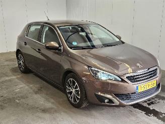 Schadeauto Peugeot 308 1.6 16V THP Hatchback 4Dr Benzine 1.598cc 92kW (125pk) FWD 2013/11
