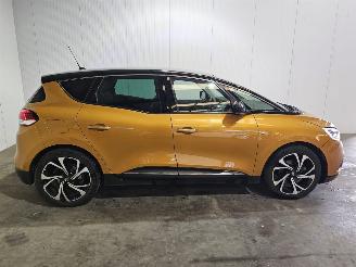 Renault Scenic 1.3 TCE 140 16V MPV  Benzine 1.332cc 103kW (140pk) FWD picture 6