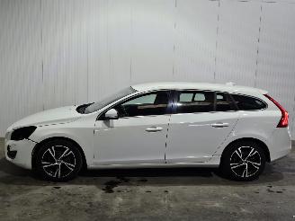 Volvo V-60 2.0 D3 20V Combi/o  Diesel 1.984cc 120kW (163pk) FWD picture 2