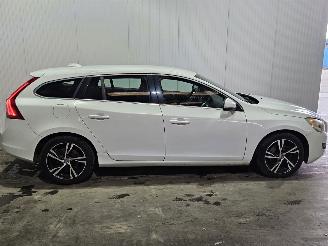 Volvo V-60 2.0 D3 20V Combi/o  Diesel 1.984cc 120kW (163pk) FWD picture 6