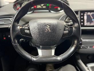 Peugeot 308 1.2 PureTech Blue Lease picture 10