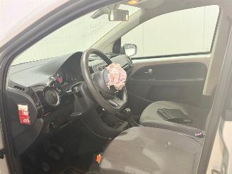Volkswagen Up! 1.0 move up! BlueMotion picture 9