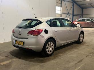Opel Astra 1.7 CDTi Cosmo picture 3