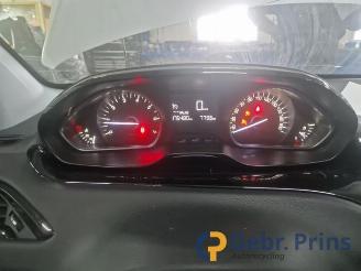 Peugeot 208 208 I (CA/CC/CK/CL), Hatchback, 2012 / 2019 1.2 Vti 12V PureTech 82 picture 12
