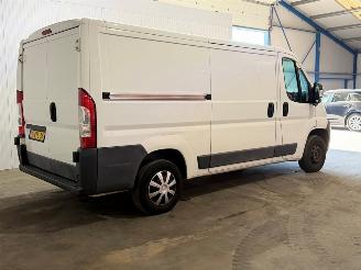 Peugeot Boxer 330 2.2 HDI L2H1 Profit+ picture 3