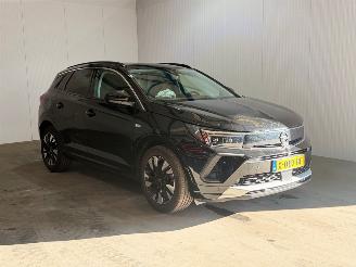 Vaurioauto  passenger cars Opel Grandland 1.2 Turbo Ultimate 2022/6